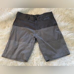 TravisMathew Men’s Why Worry Shorts. Size 32. 
1MW203; Three shades of gray